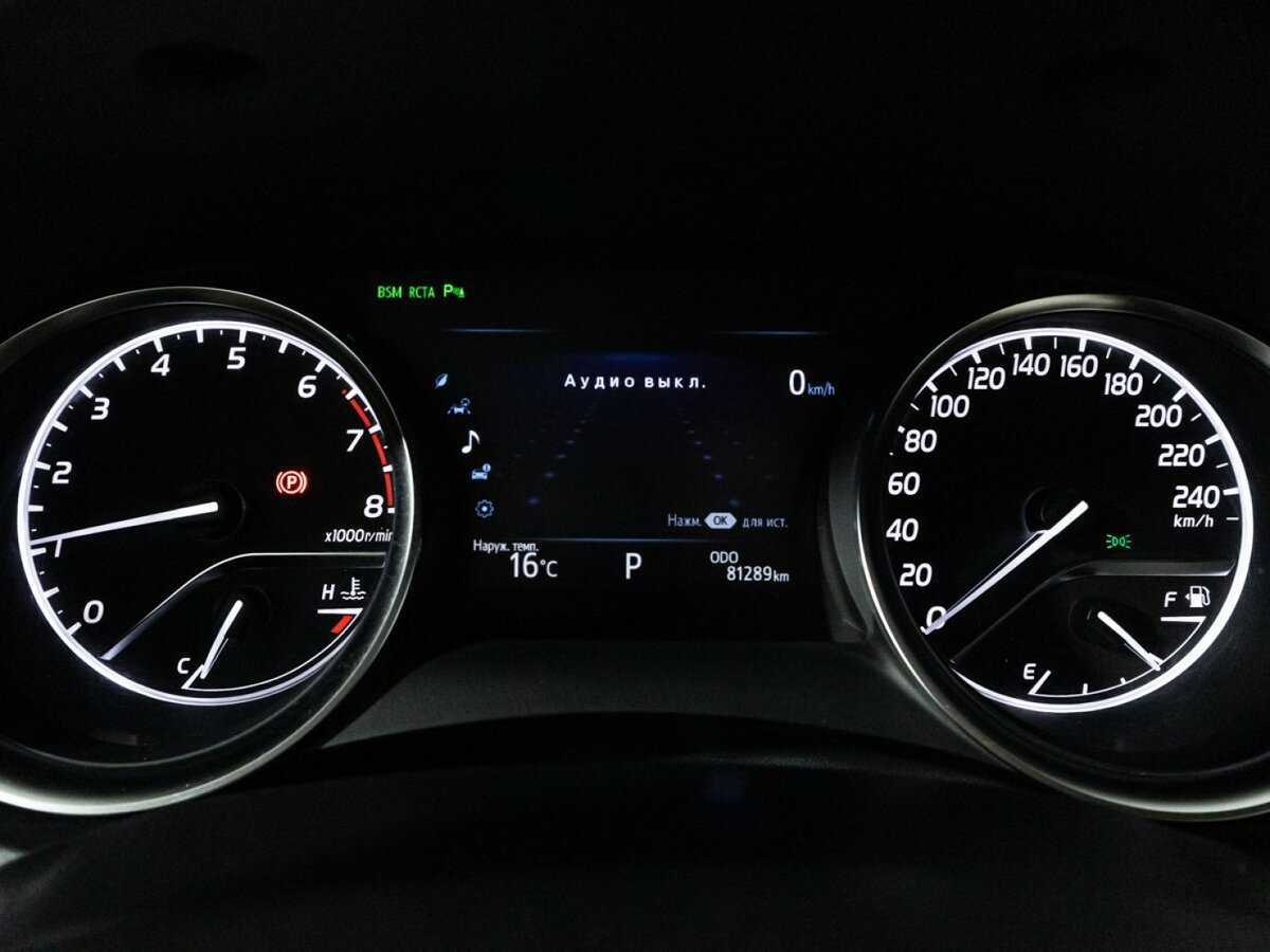 Toyota Camry 2018 года с пробегом. Фото: #11