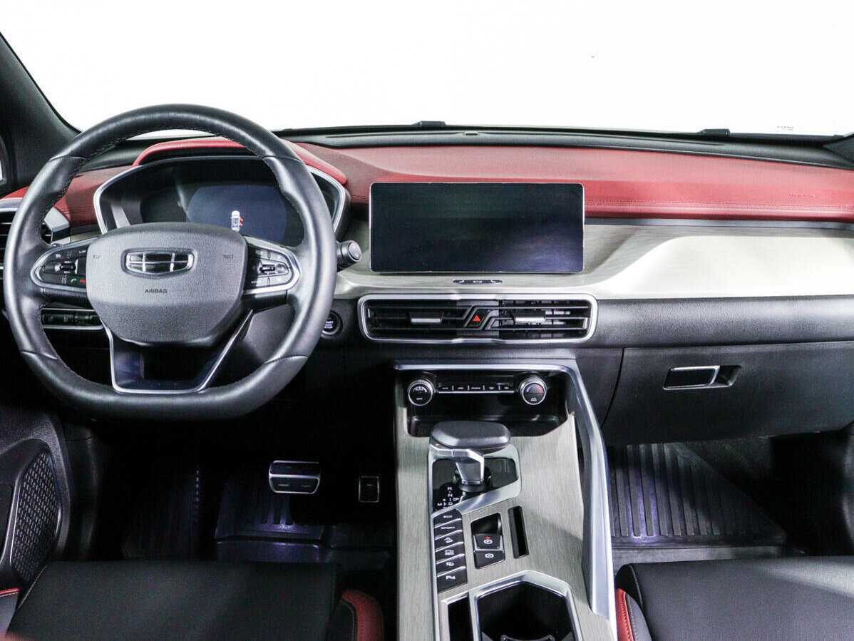 Geely Coolray 2023 года с пробегом. Фото: #9