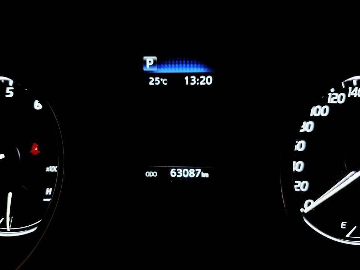 Toyota Camry 2021 года с пробегом. Фото: #15