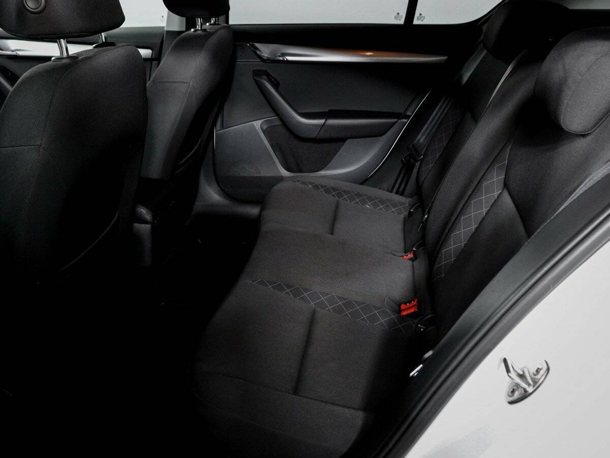 Skoda Octavia 2019 года с пробегом. Фото: #9