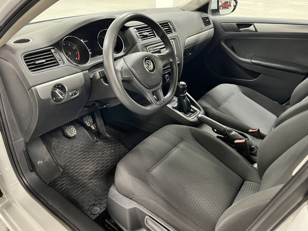 Volkswagen Jetta 2016 года с пробегом. Фото: #15