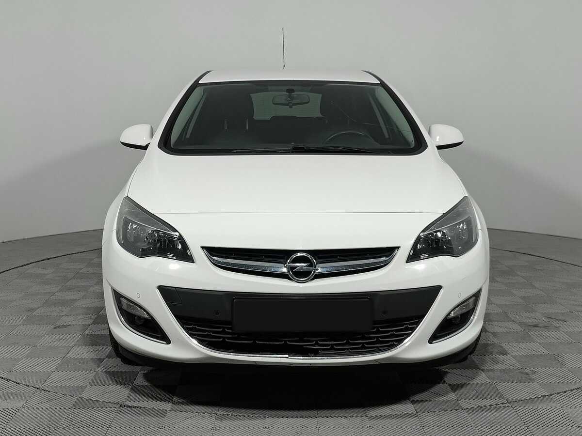 Opel Astra 2014 года с пробегом. Фото: #1