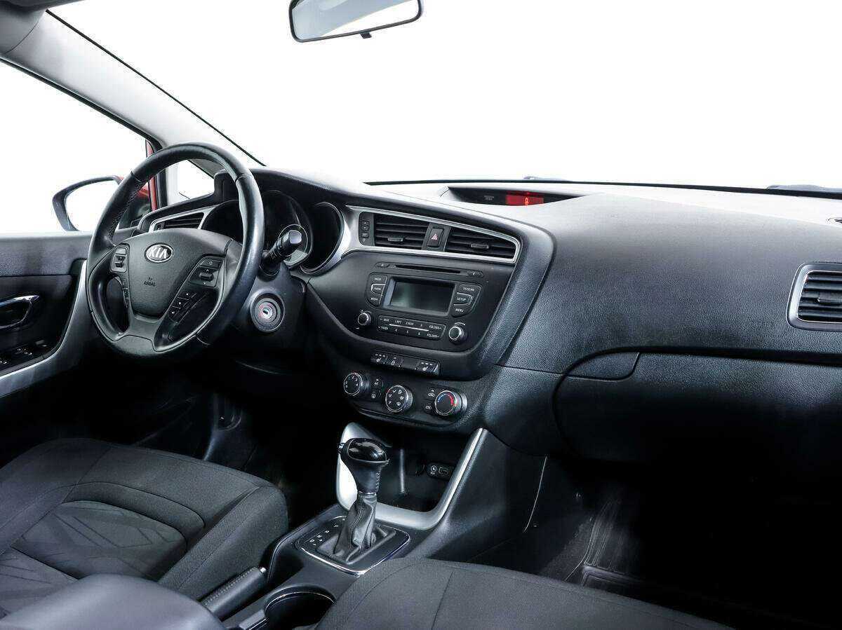 Kia Ceed 2018 года с пробегом. Фото: #8