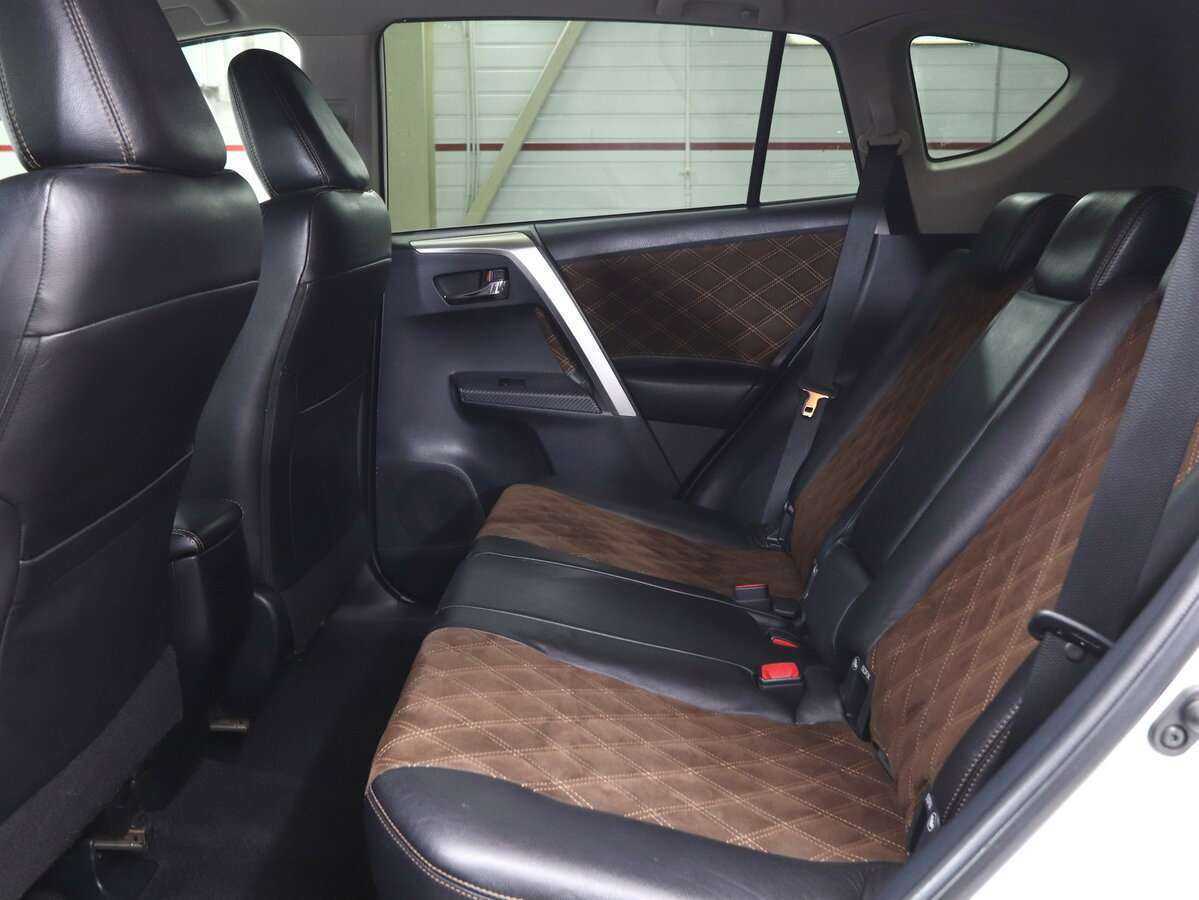 Toyota RAV4 2014 года с пробегом. Фото: #18