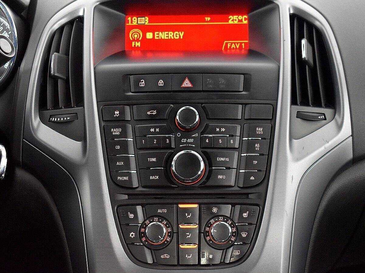 Opel Astra 2012 года с пробегом. Фото: #12