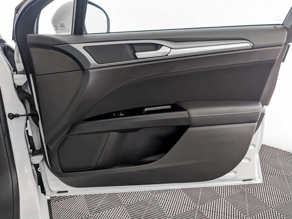 Ford Mondeo 2017 года с пробегом. Фото: #19