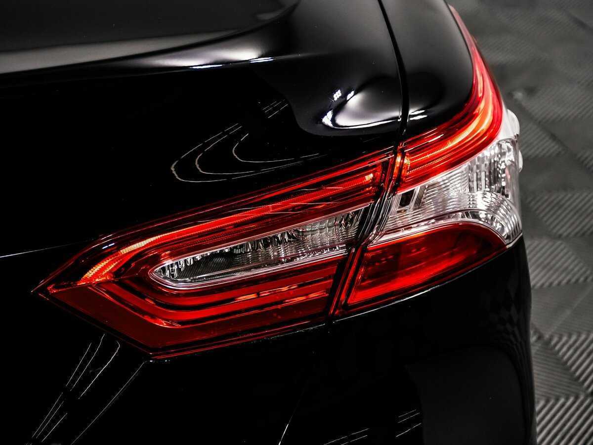 Toyota Camry 2018 года с пробегом. Фото: #16