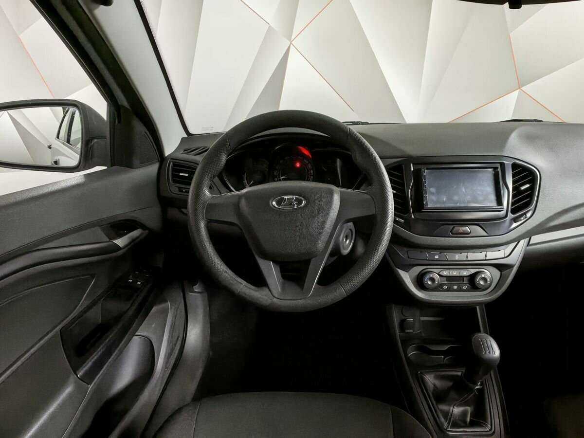 Lada (ВАЗ) Vesta 2018 года с пробегом. Фото: #11