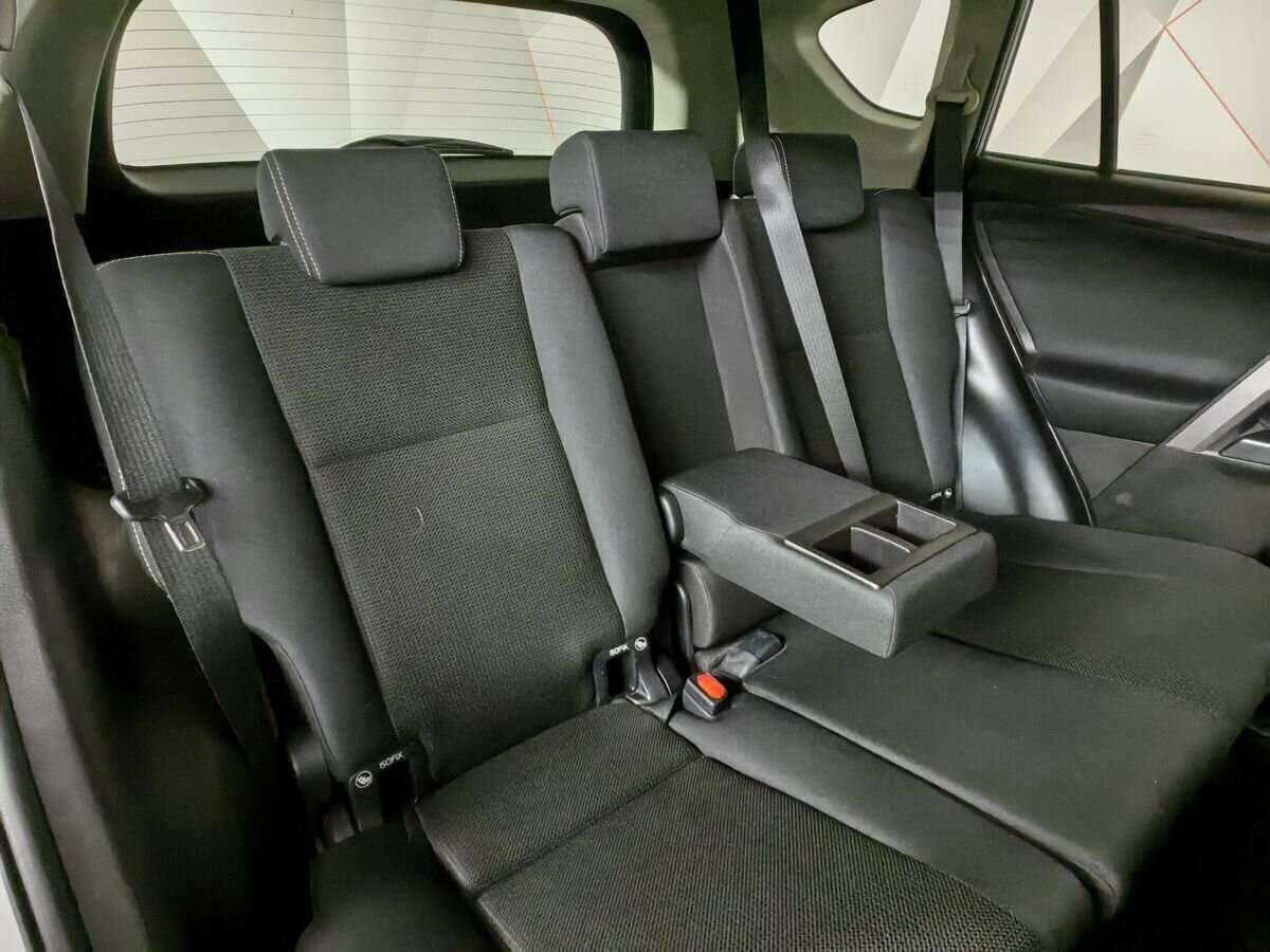Toyota RAV4 2016 года с пробегом. Фото: #11
