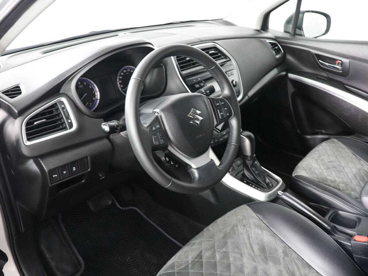 Suzuki SX4 2021 года с пробегом. Фото: #4