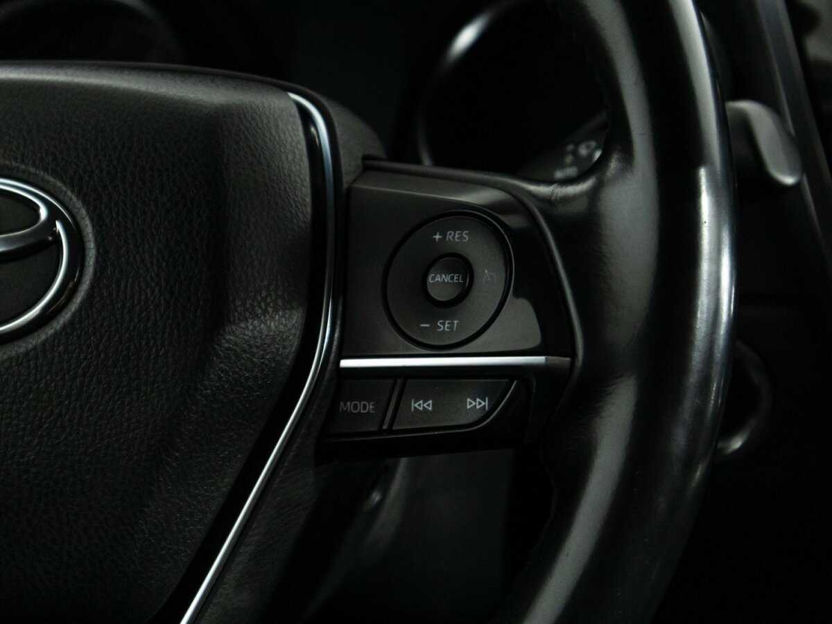 Toyota Camry 2020 года с пробегом. Фото: #18