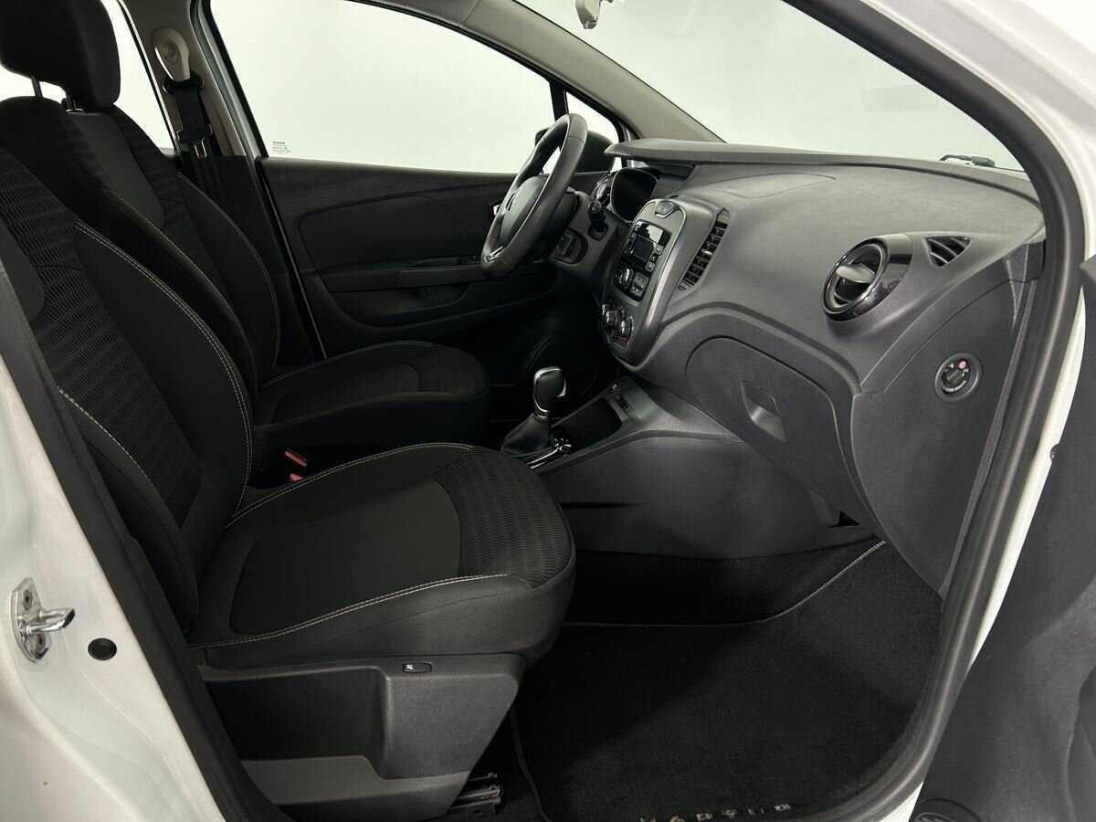 Renault Kaptur 2018 года с пробегом. Фото: #13