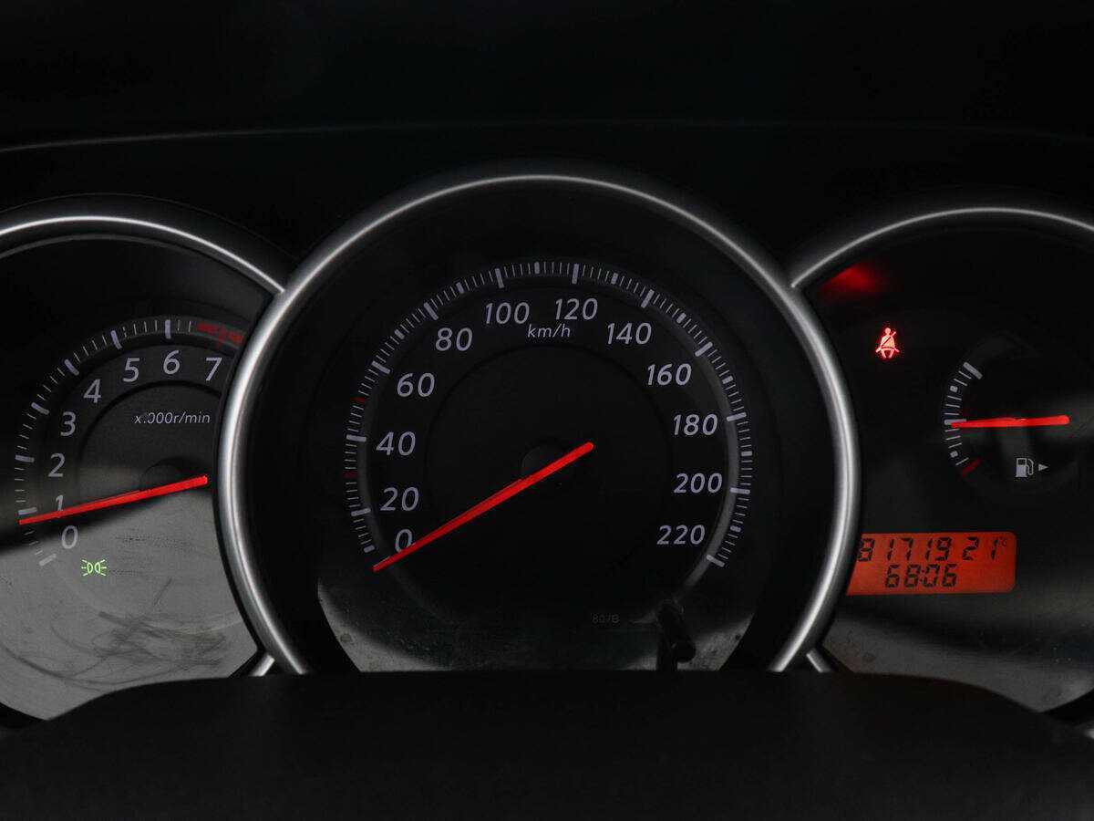 Nissan Tiida 2013 года с пробегом. Фото: #10