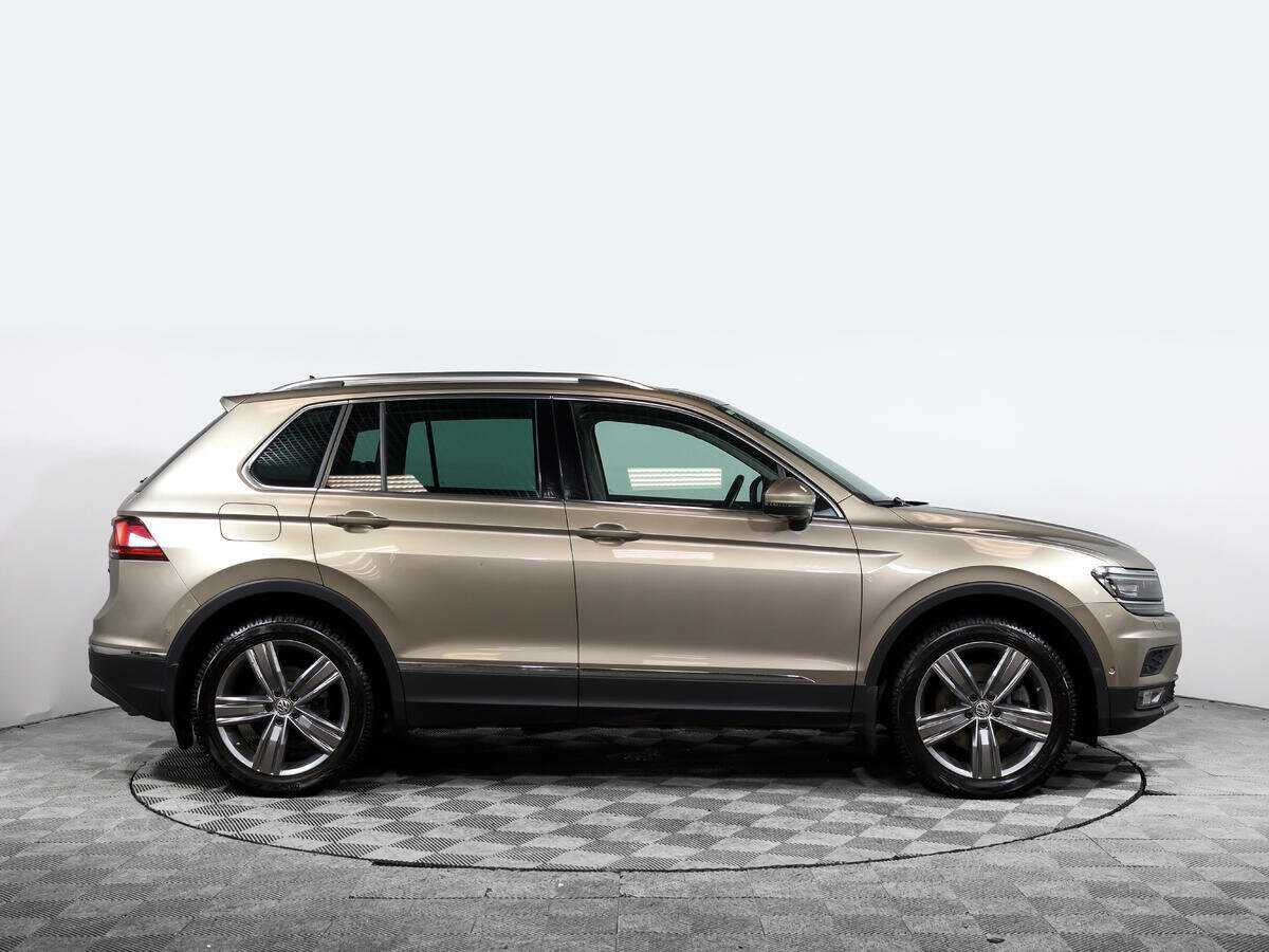 Volkswagen Tiguan 2017 года с пробегом. Фото: #2