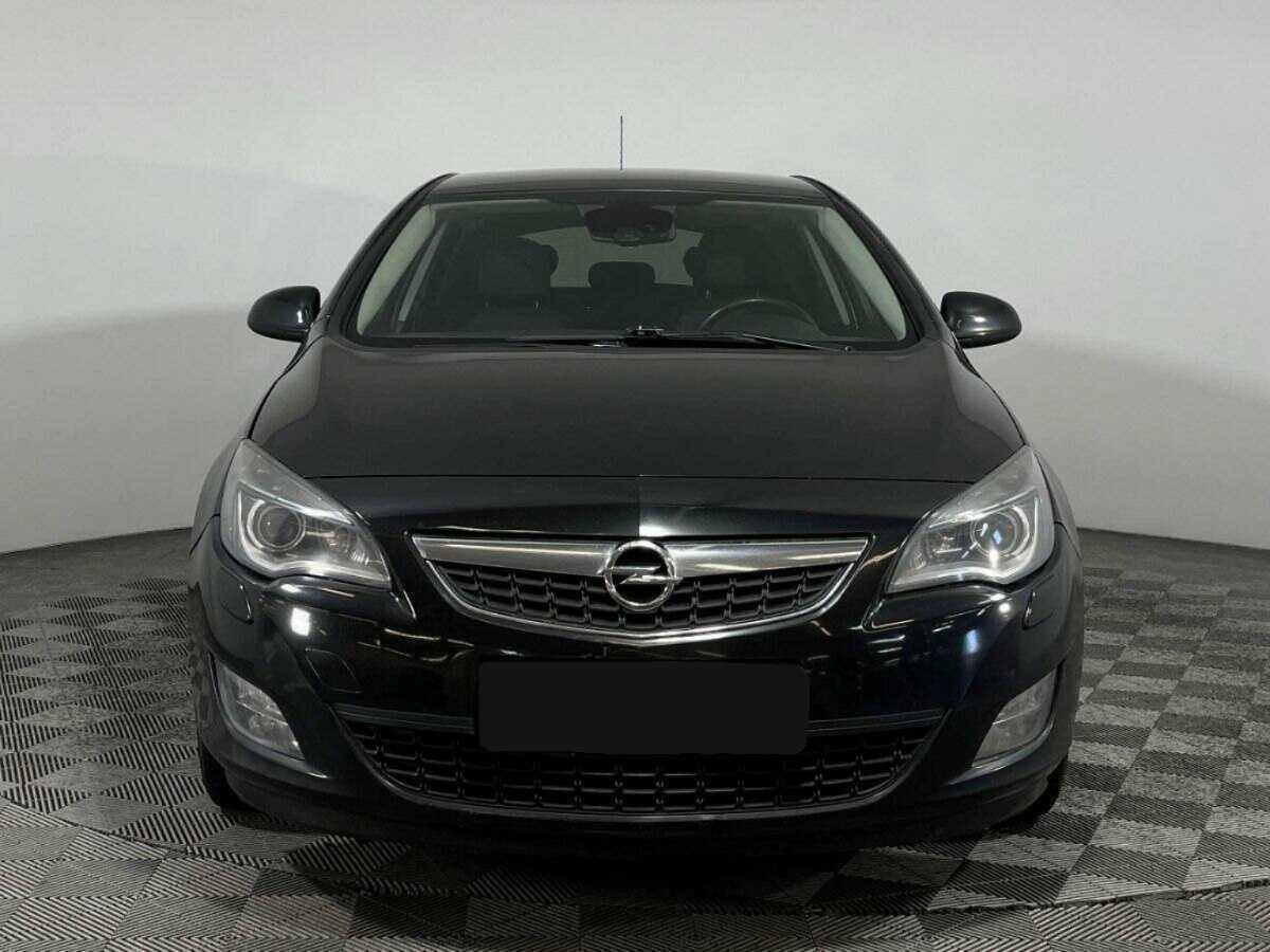 Opel Astra 2012 года с пробегом. Фото: #1