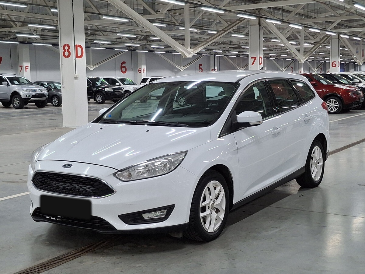 Ford Focus 2017 года с пробегом. Посмотреть фото