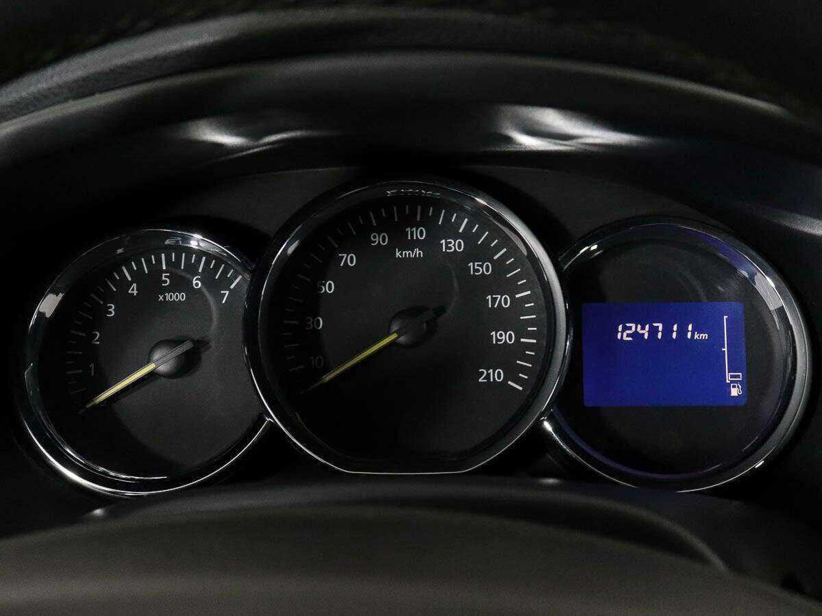 Renault Sandero 2015 года с пробегом. Фото: #8