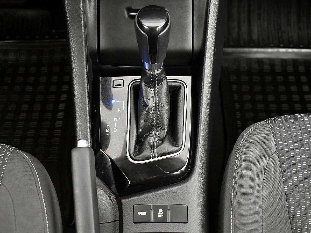 Toyota Corolla 2017 года с пробегом. Фото: #14