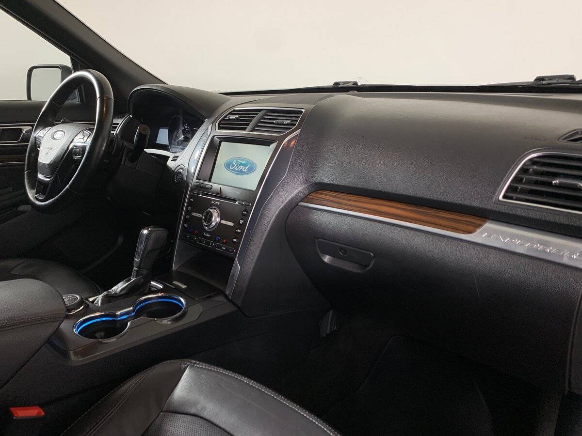 Ford Explorer 2016 года с пробегом. Фото: #12