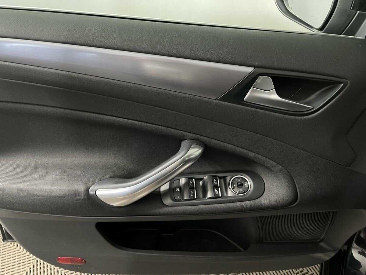 Ford Mondeo 2012 года с пробегом. Фото: #7