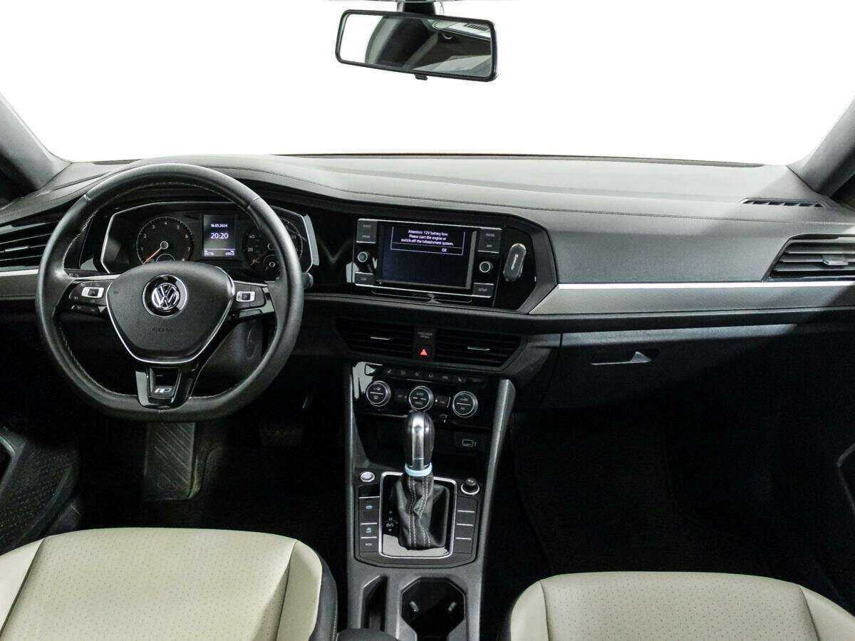 Volkswagen Jetta 2018 года с пробегом. Фото: #12