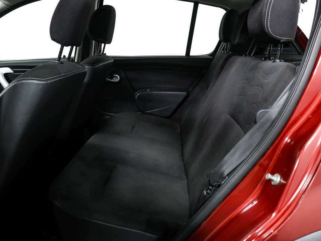 Renault Sandero 2012 года с пробегом. Фото: #11