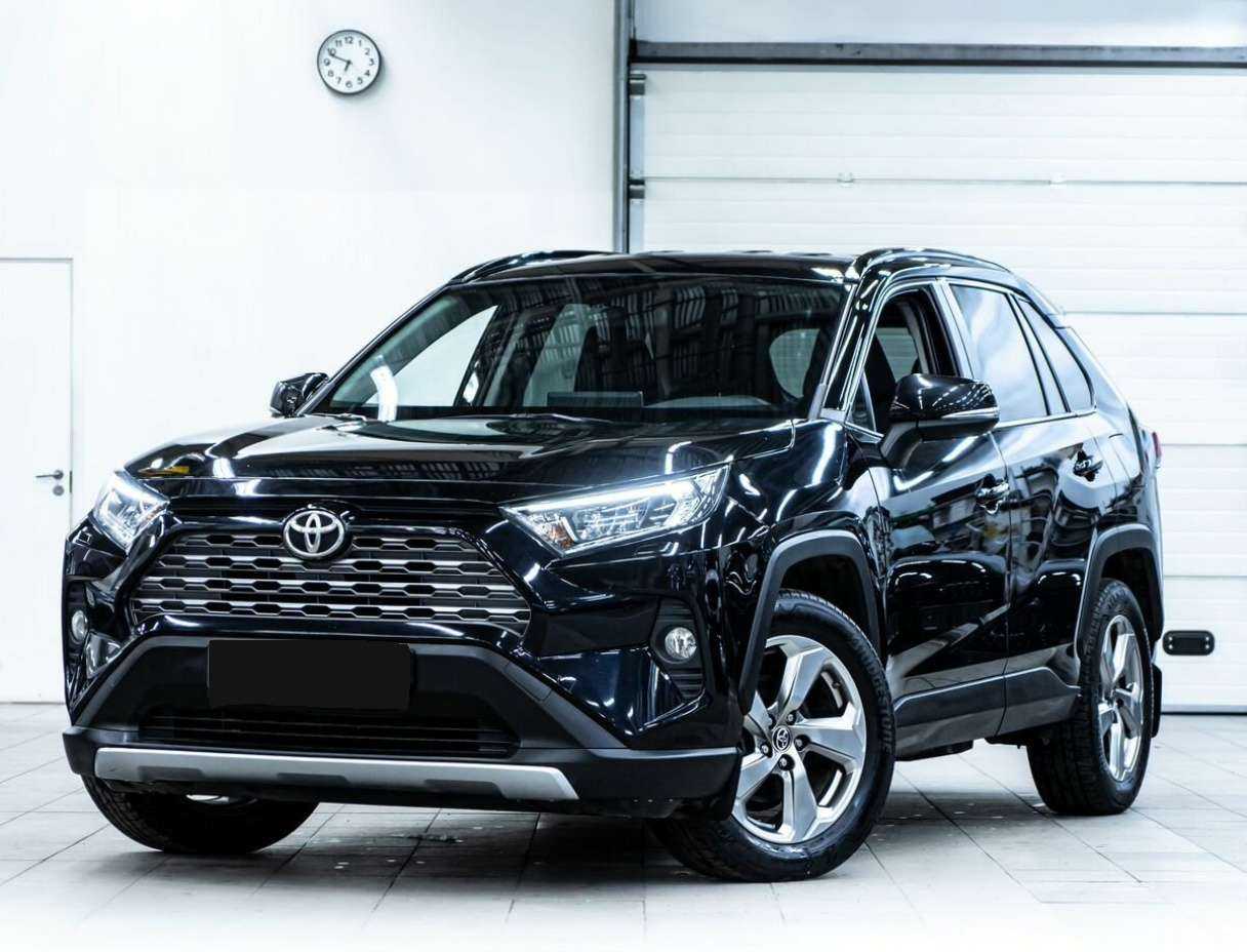 Toyota RAV4 2019 года с пробегом. Посмотреть фото