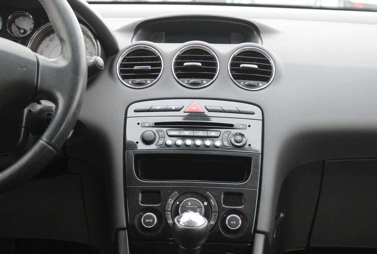 Peugeot 408 2014 года с пробегом. Фото: #9