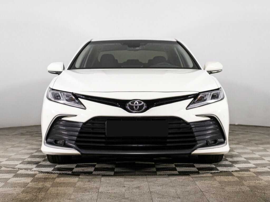 Toyota Camry 2021 года с пробегом. Фото: #1