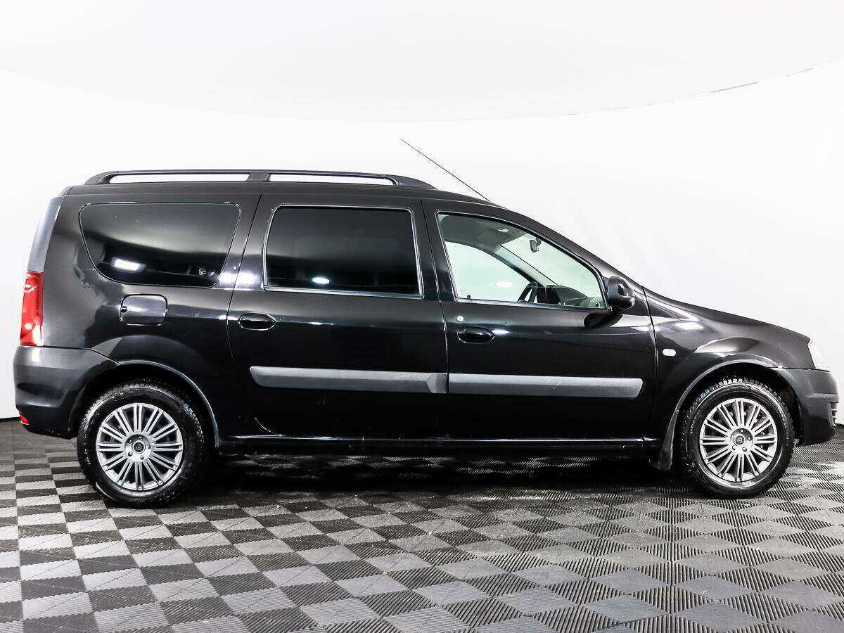 Lada (ВАЗ) Largus 2017 года с пробегом. Фото: #2