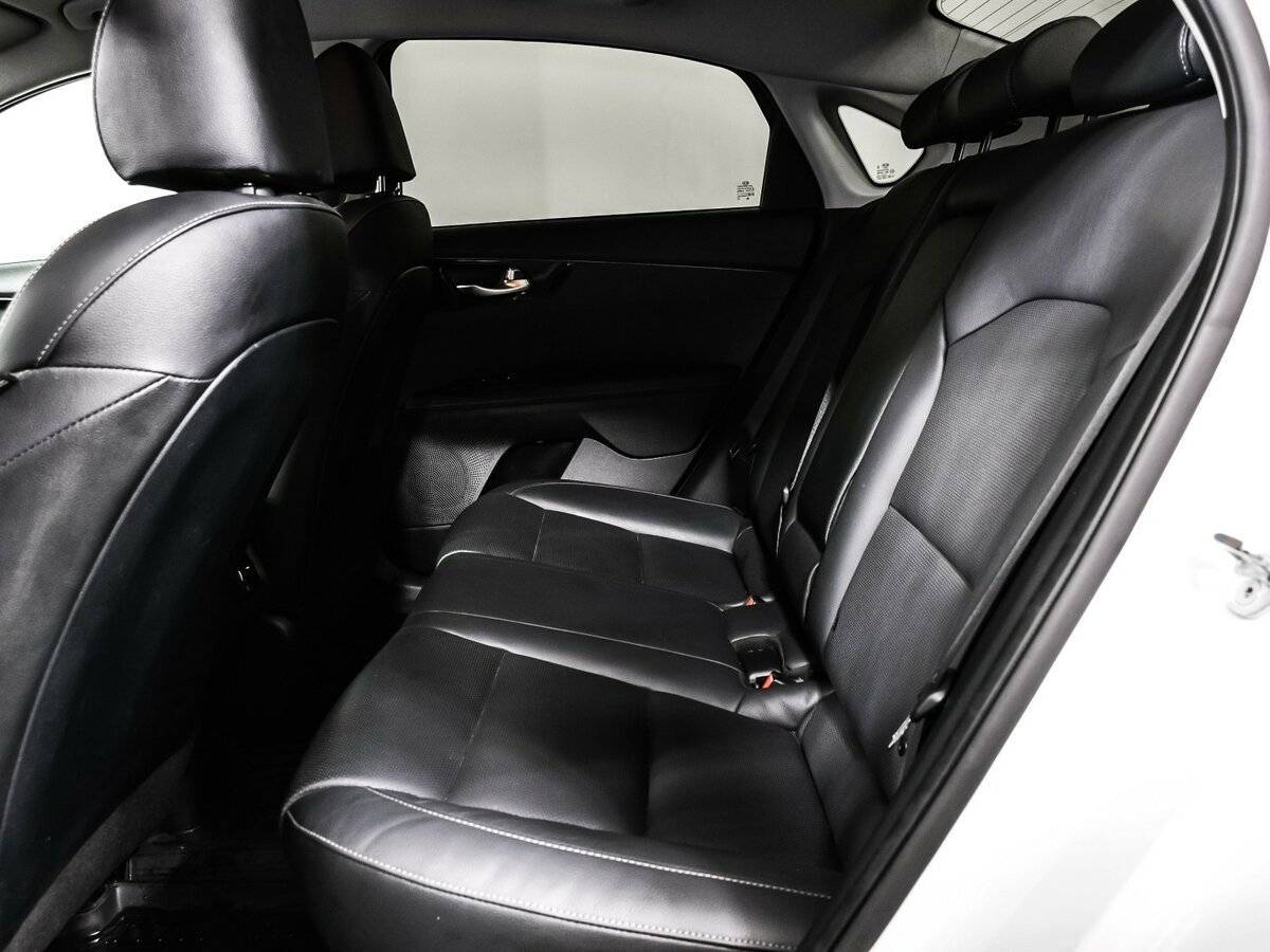 Kia Cerato 2018 года с пробегом. Фото: #12