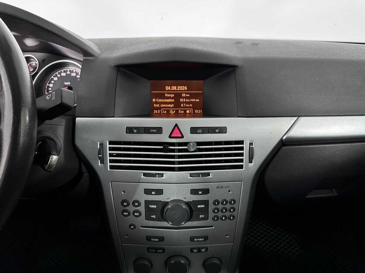 Opel Astra 2014 года с пробегом. Фото: #9