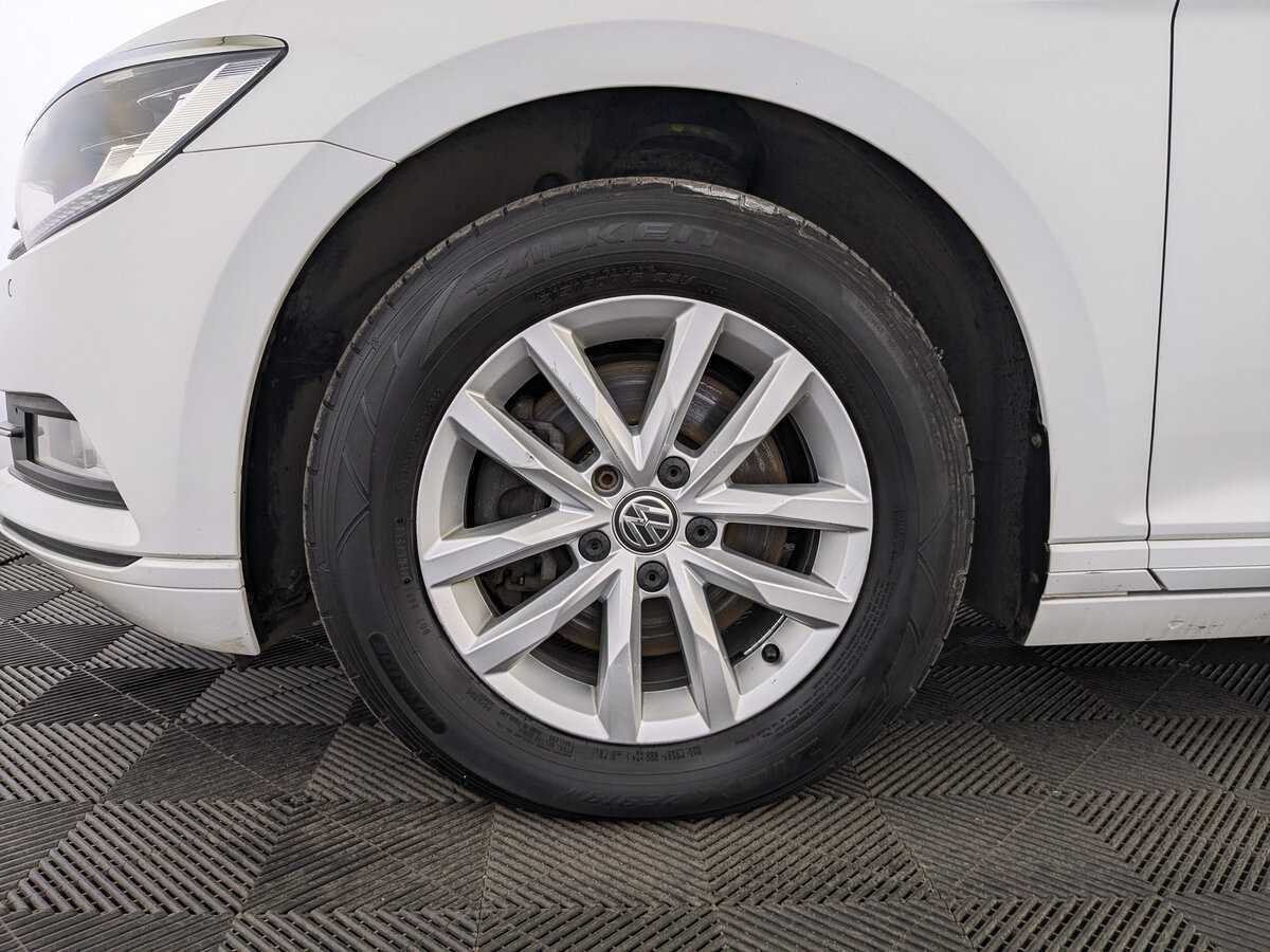 Volkswagen Passat 2019 года с пробегом. Фото: #11