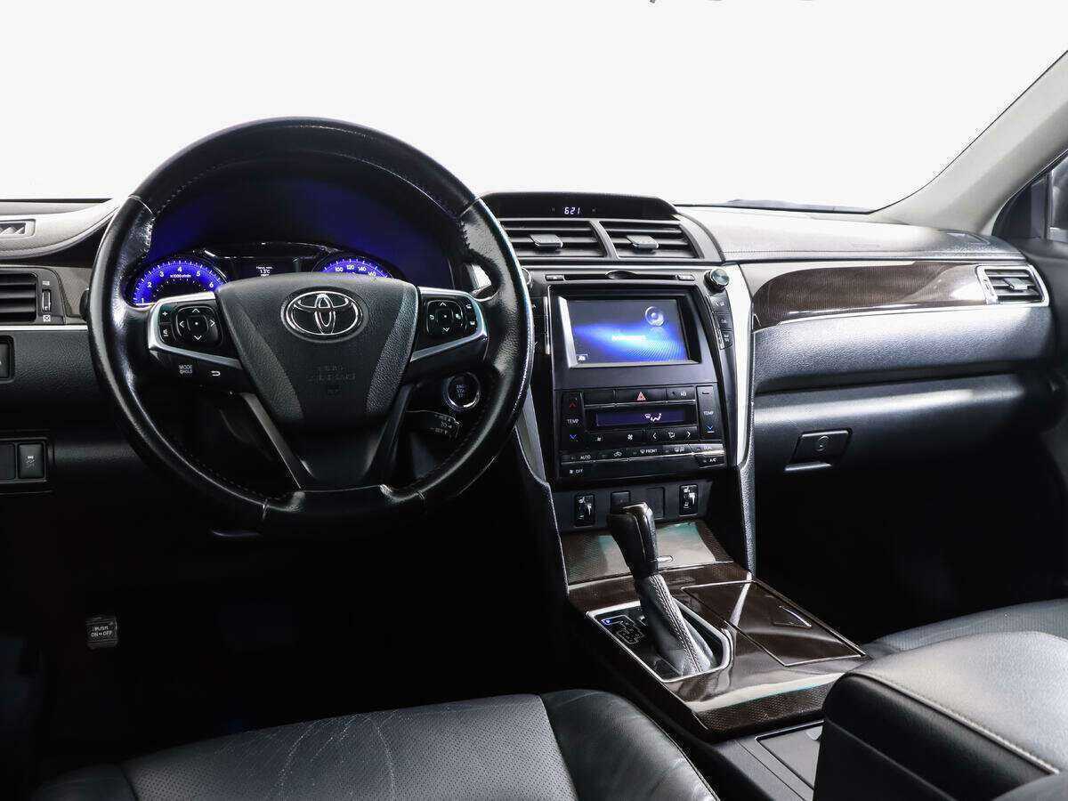 Toyota Camry 2017 года с пробегом. Фото: #10