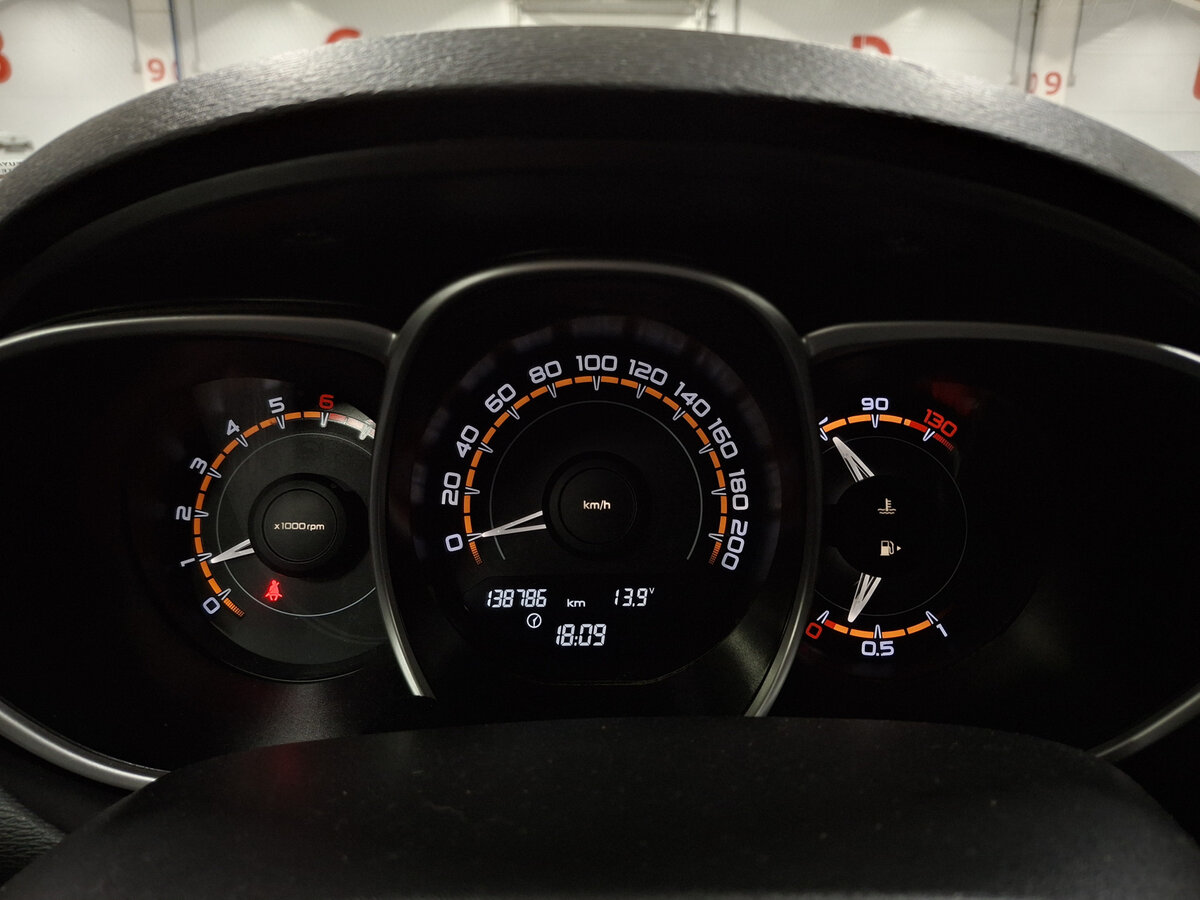 Lada (ВАЗ) Vesta 2017 года с пробегом. Фото: #12