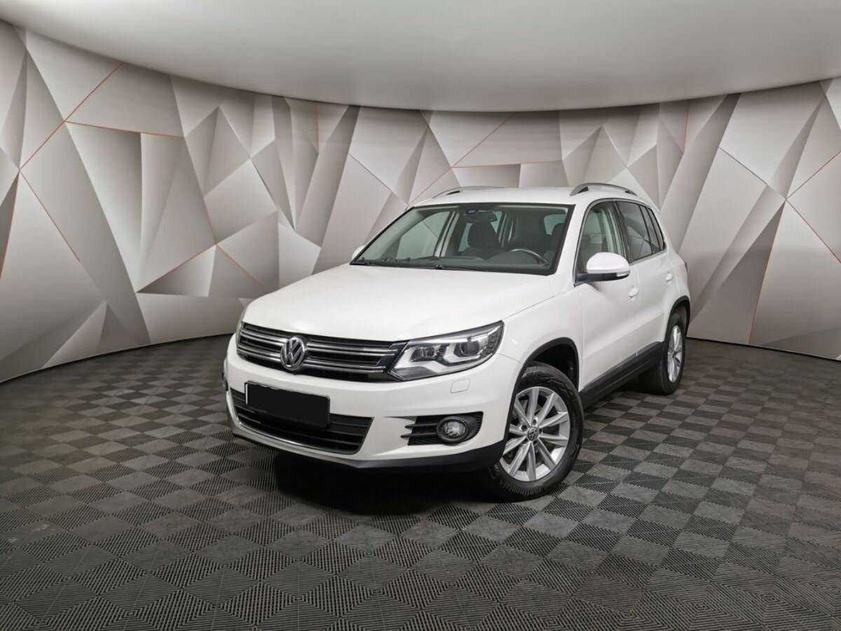 Volkswagen Tiguan 2013 года с пробегом. Фото: #0