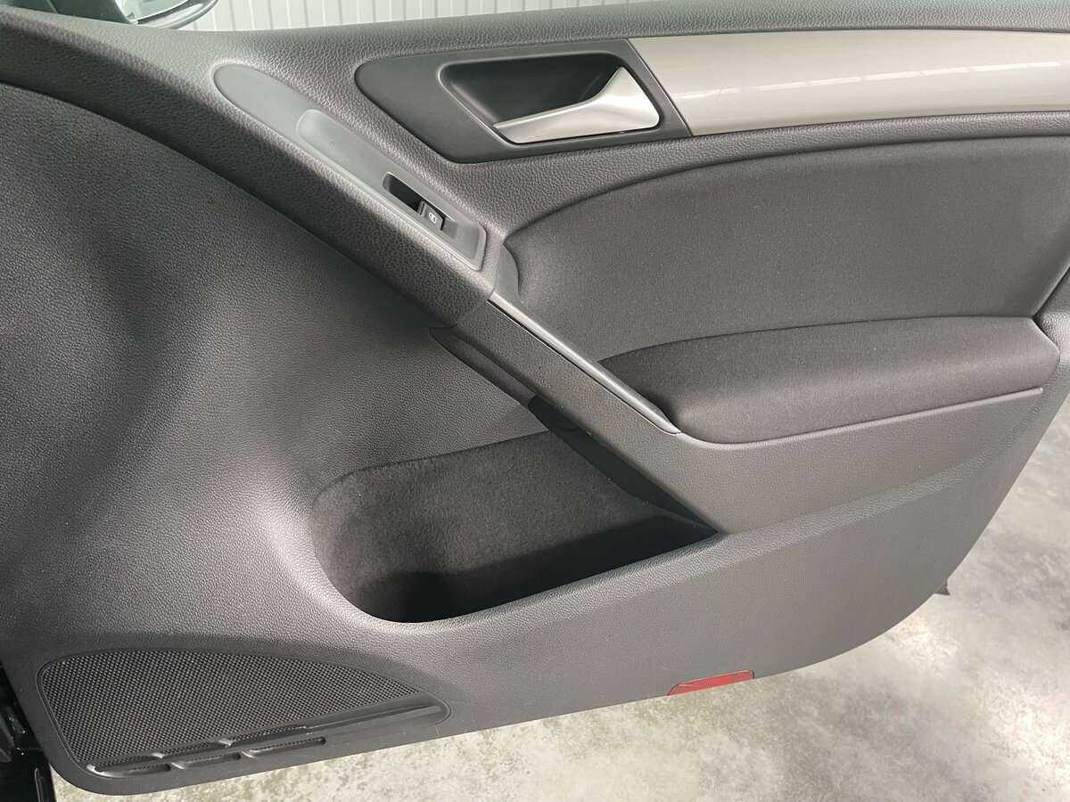 Volkswagen Golf 2012 года с пробегом. Фото: #21