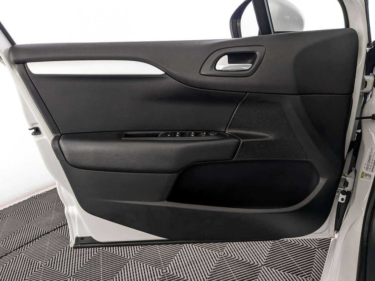 Citroen C4 2016 года с пробегом. Фото: #16