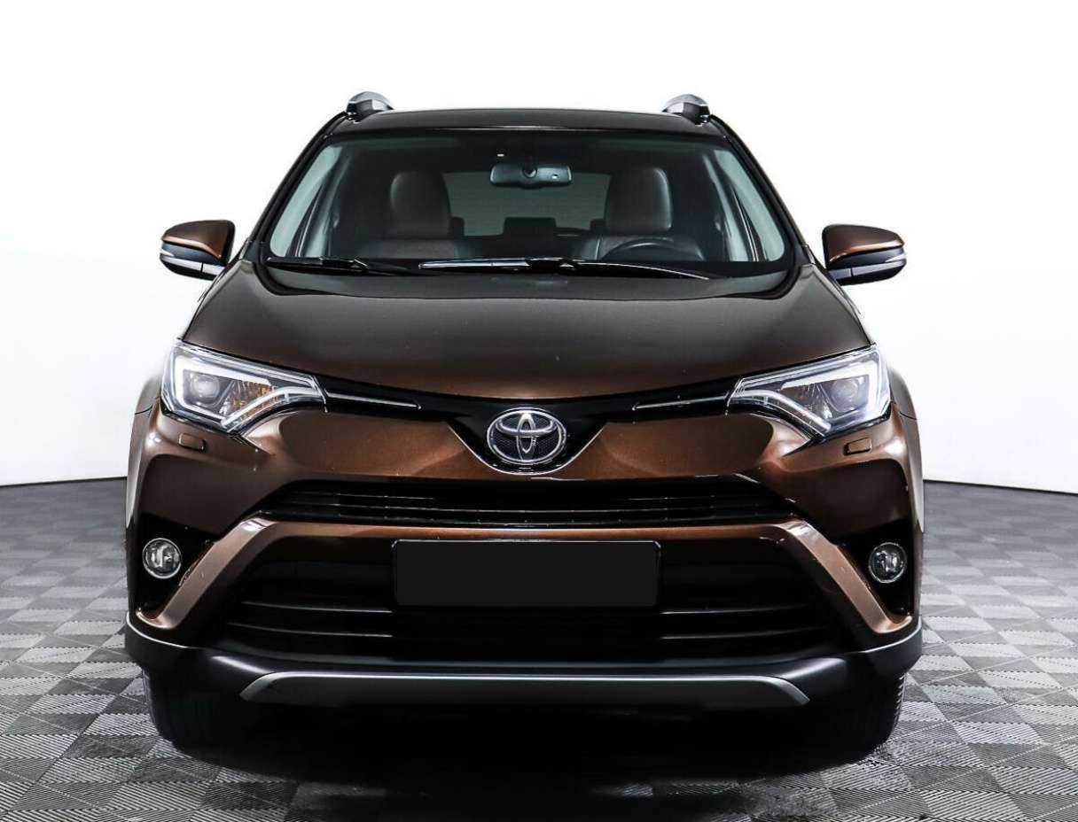 Toyota RAV4 2018 года с пробегом. Фото: #1