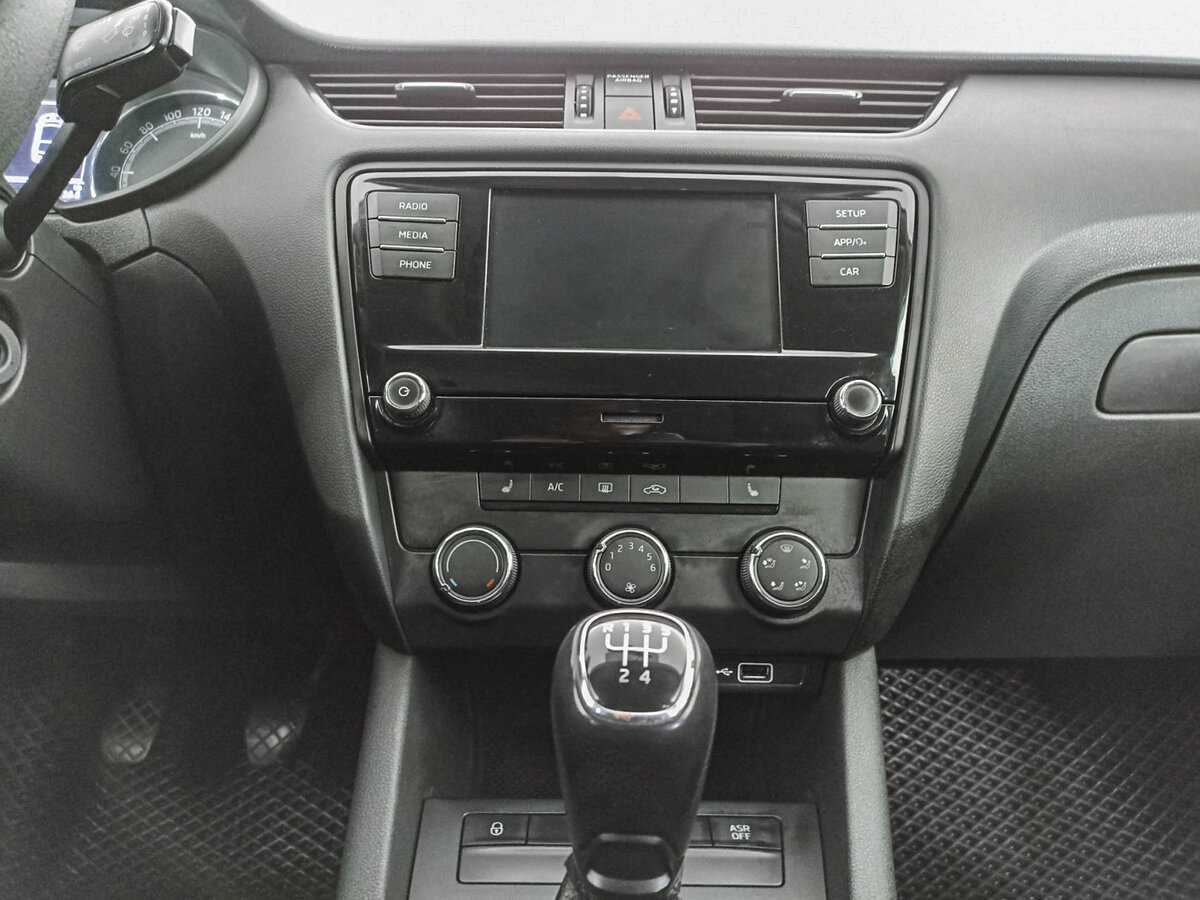 Skoda Octavia 2019 года с пробегом. Фото: #12