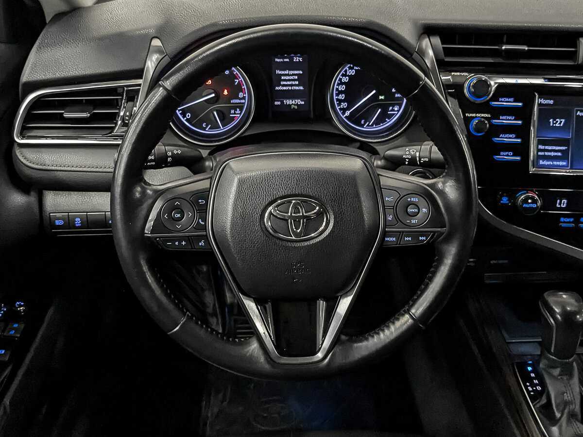 Toyota Camry 2018 года с пробегом. Фото: #21