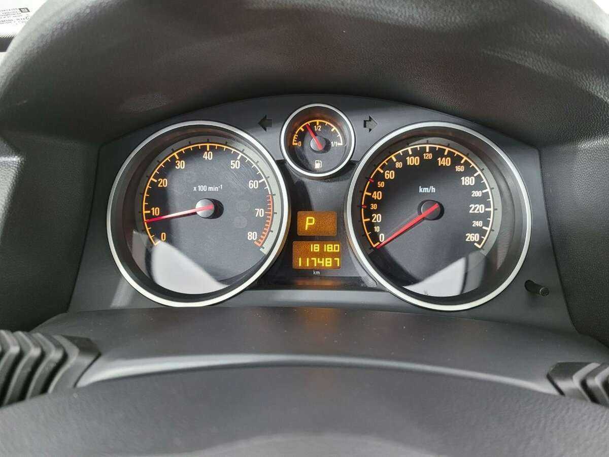 Opel Astra 2012 года с пробегом. Фото: #10