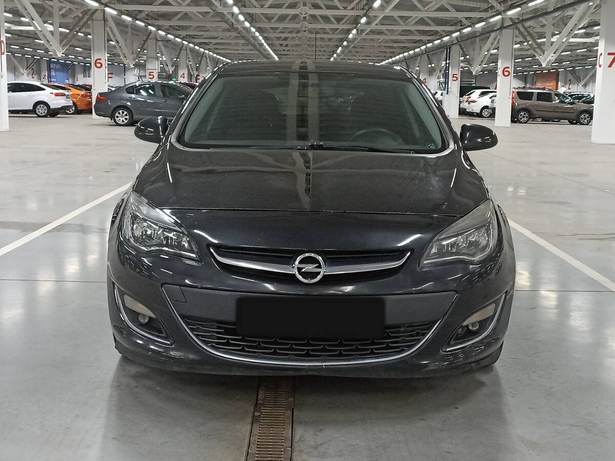 Opel Astra 2012 года с пробегом. Фото: #1