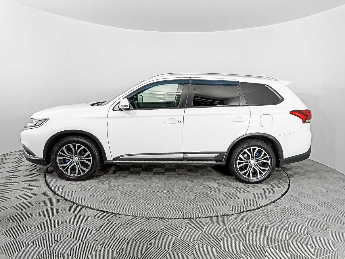 Mitsubishi Outlander 2018 года с пробегом. Фото: #7