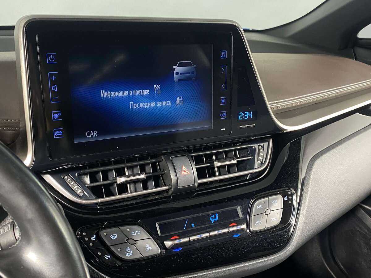 Toyota C-HR 2019 года с пробегом. Фото: #12