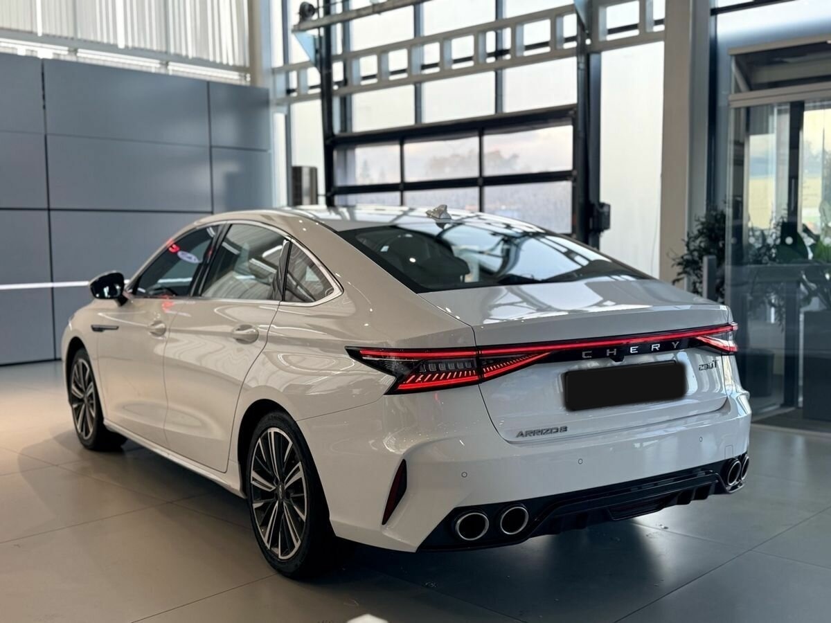 Chery Arrizo 8 2023 года с пробегом. Фото: #4