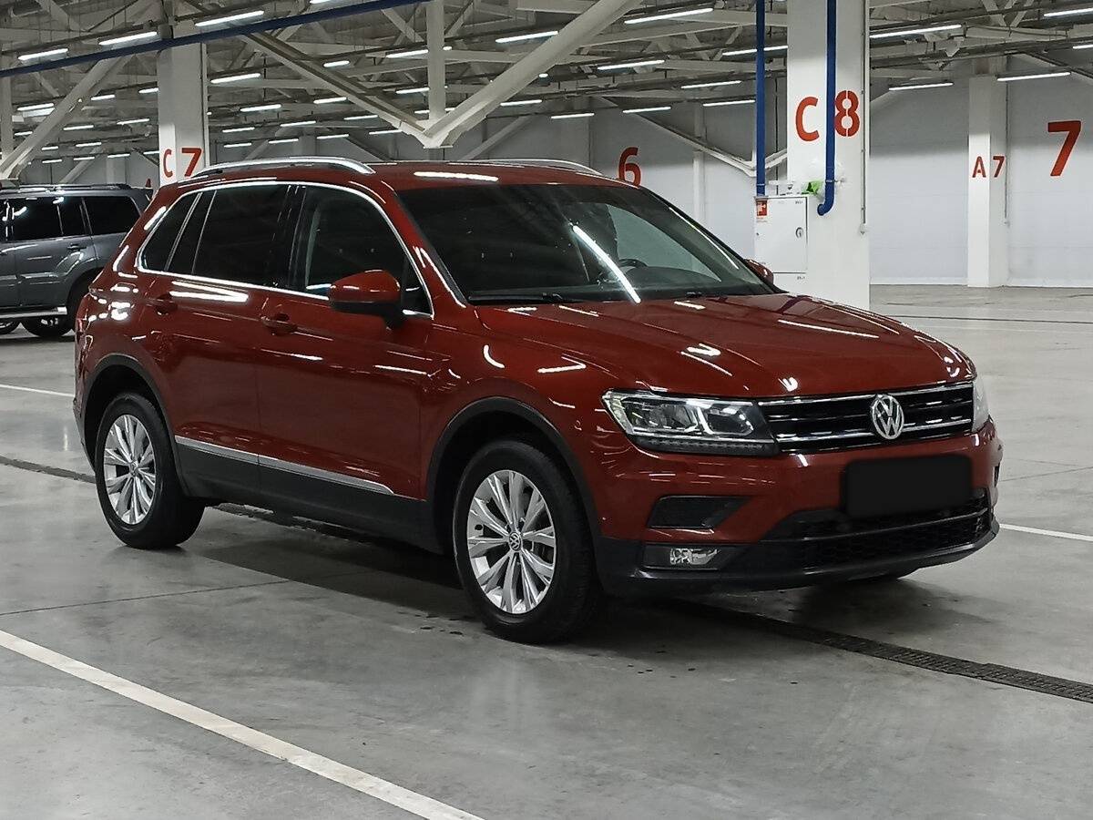 Volkswagen Tiguan 2018 года с пробегом. Фото: #2