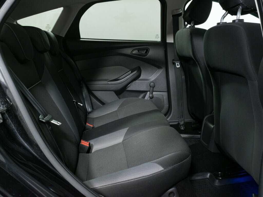 Ford Focus 2013 года с пробегом. Фото: #9