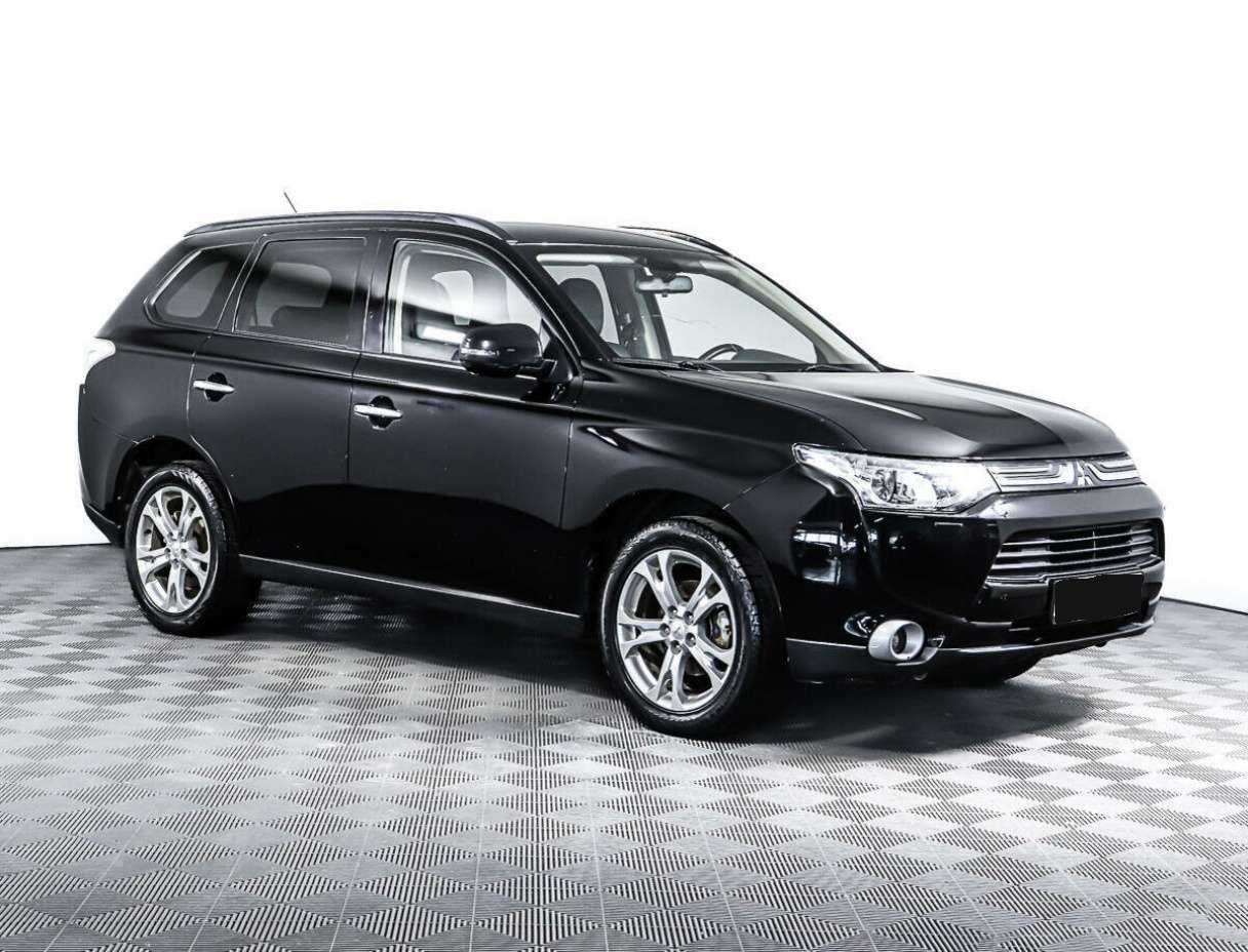Mitsubishi Outlander 2012 года с пробегом. Фото: #2