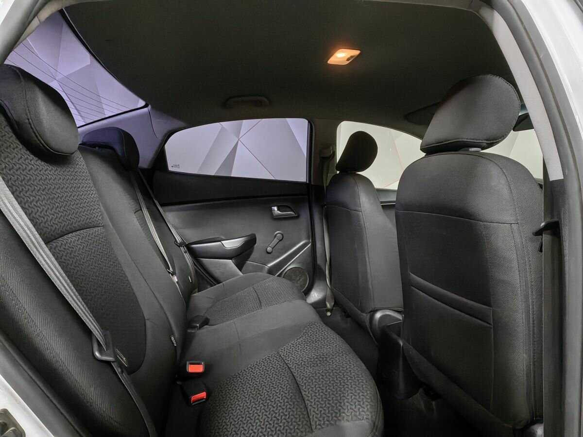 Kia Rio 2015 года с пробегом. Фото: #9